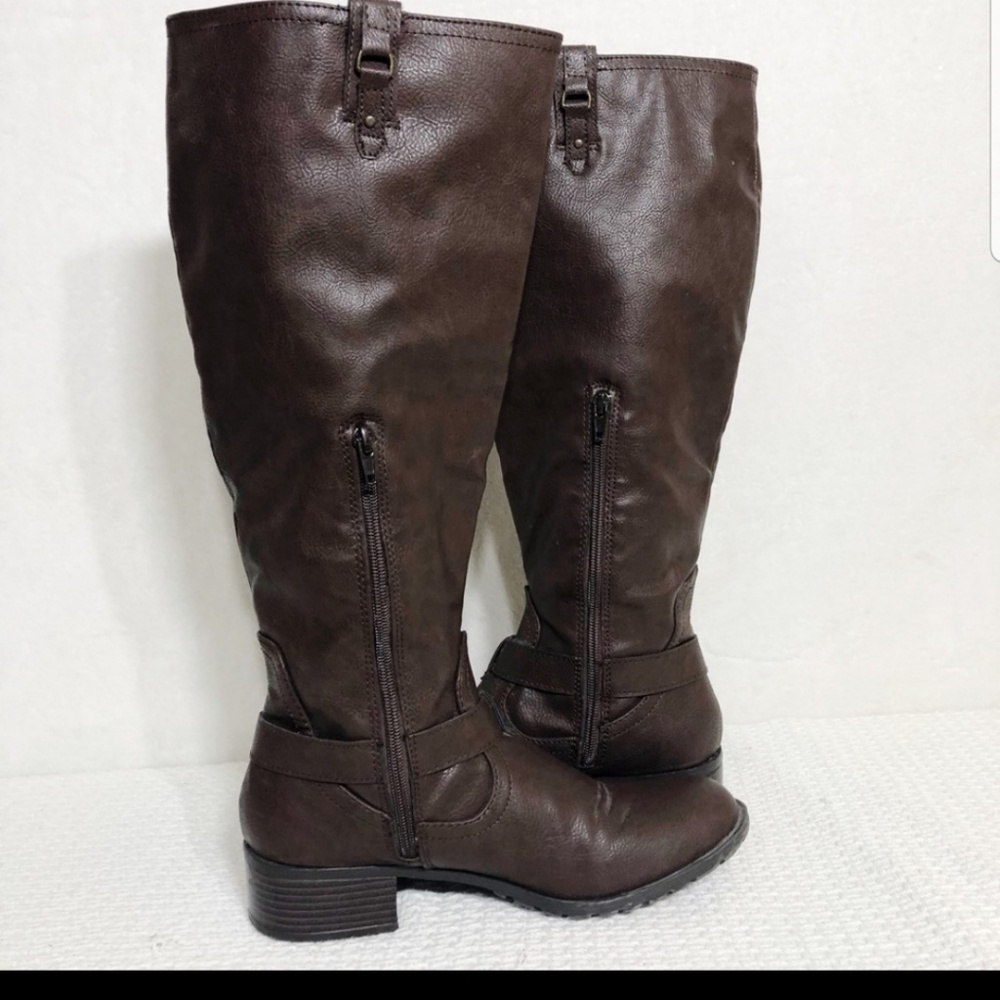 Brown boots